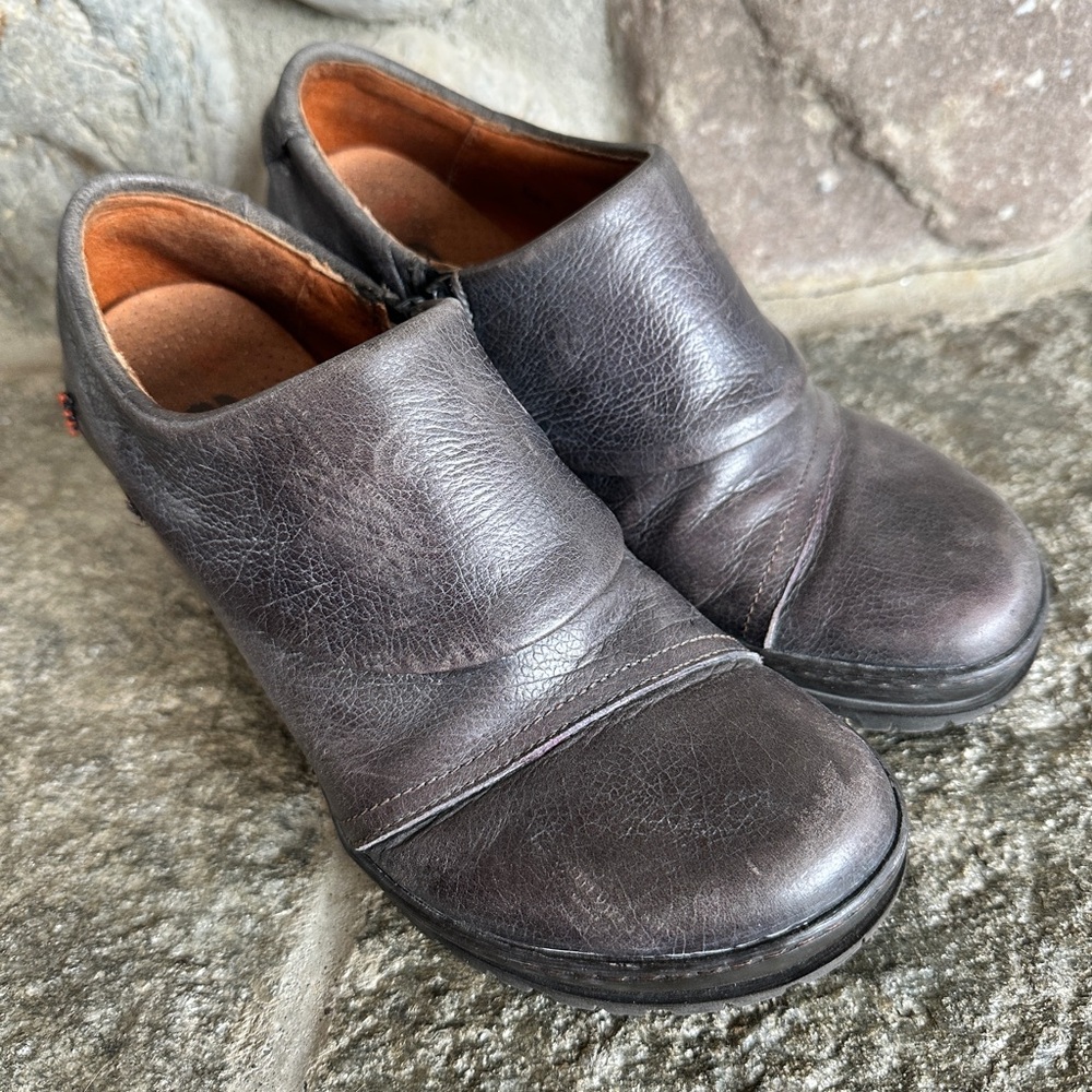 art. Dark Brown/grey Leather Slip-On shoes